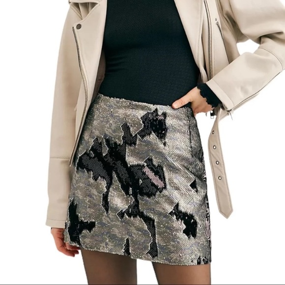 Free People Dresses & Skirts - NEW FREE PEOPLE Skinny Sequin Miniskirt In Camo